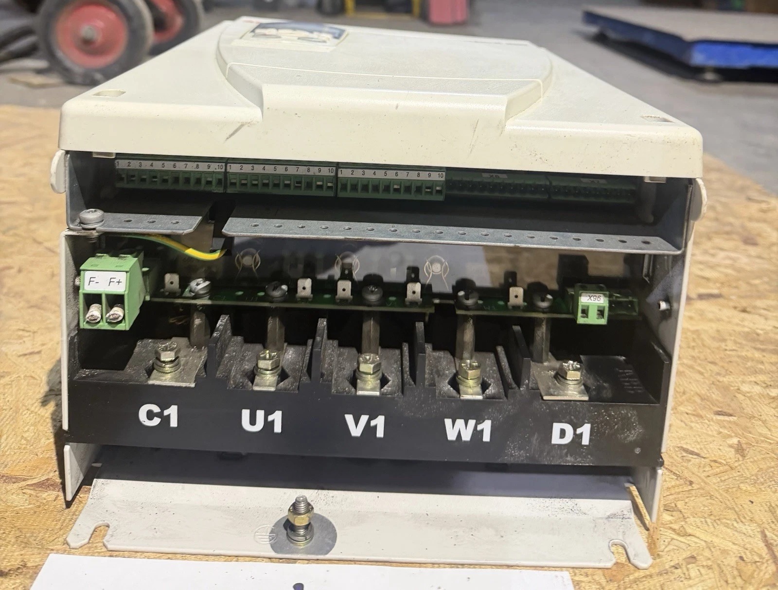 DCS800-S02-0100-05