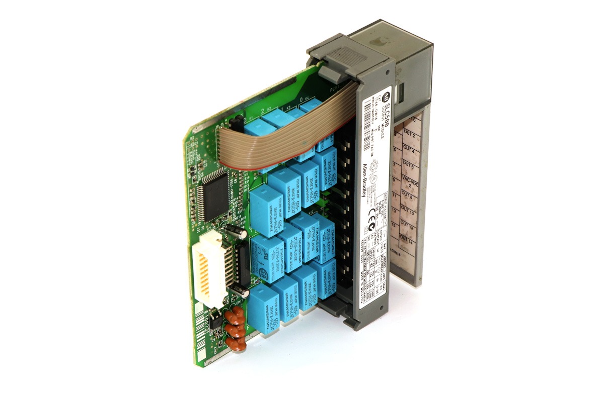 Allen-Bradley 1746-OW16 SLC 500 16 Point Relay Output Module | Reliable Digital Output Control Solution for Industrial Automation Systems