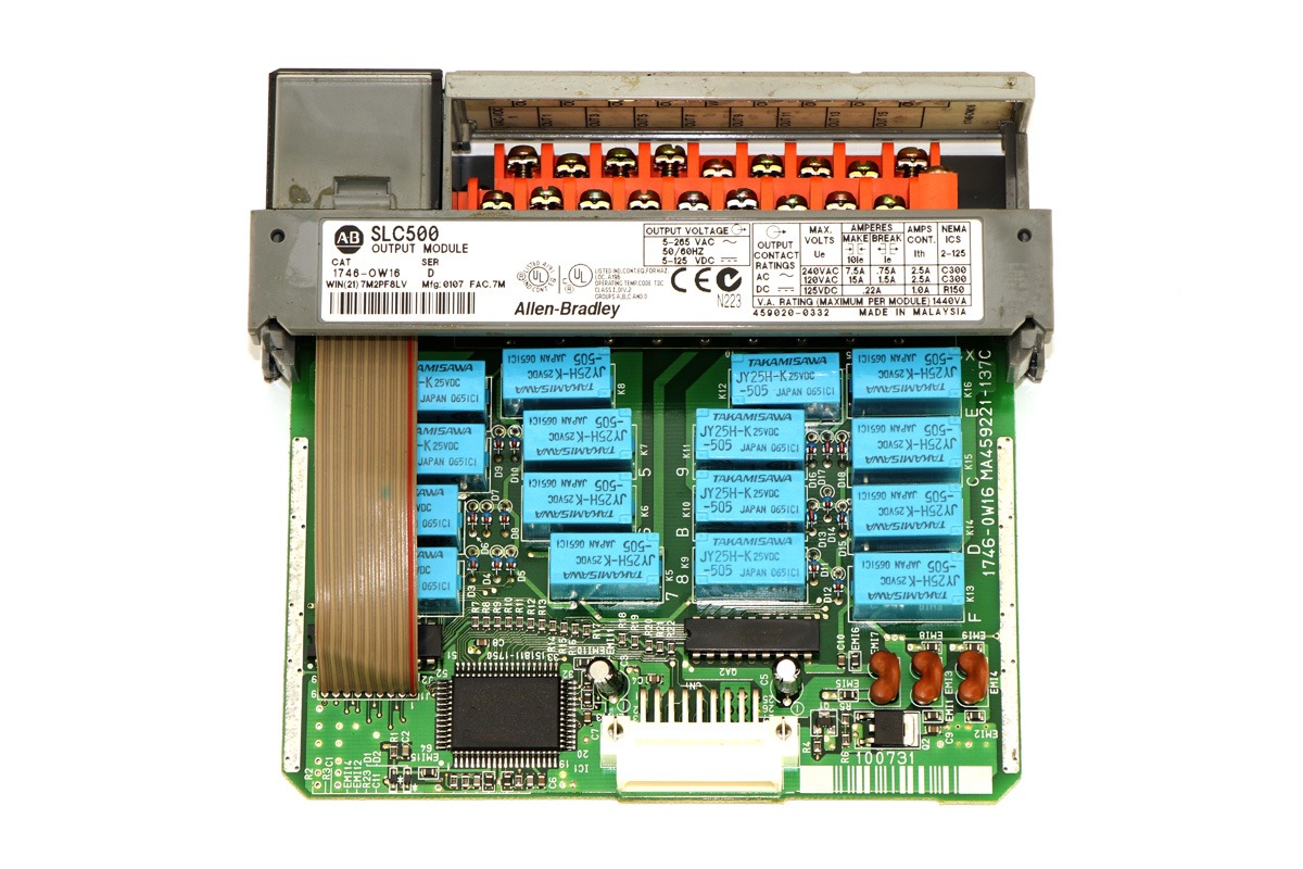 Allen-Bradley 1746-OW16 SLC 500 16 Point Relay Output Module | Reliable Digital Output Control Solution for Industrial Automation Systems