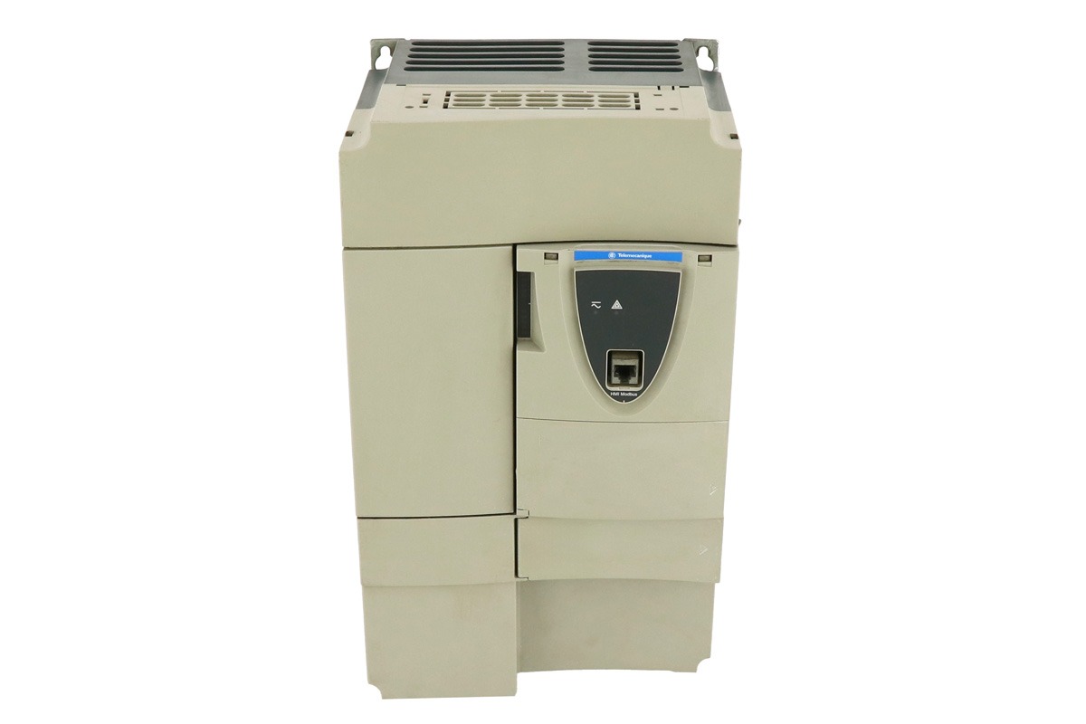Schneider Electric Altivar 71 ATV71HD15N4 High-Performance Variable Frequency Drive for Industrial Motor Control and Automation