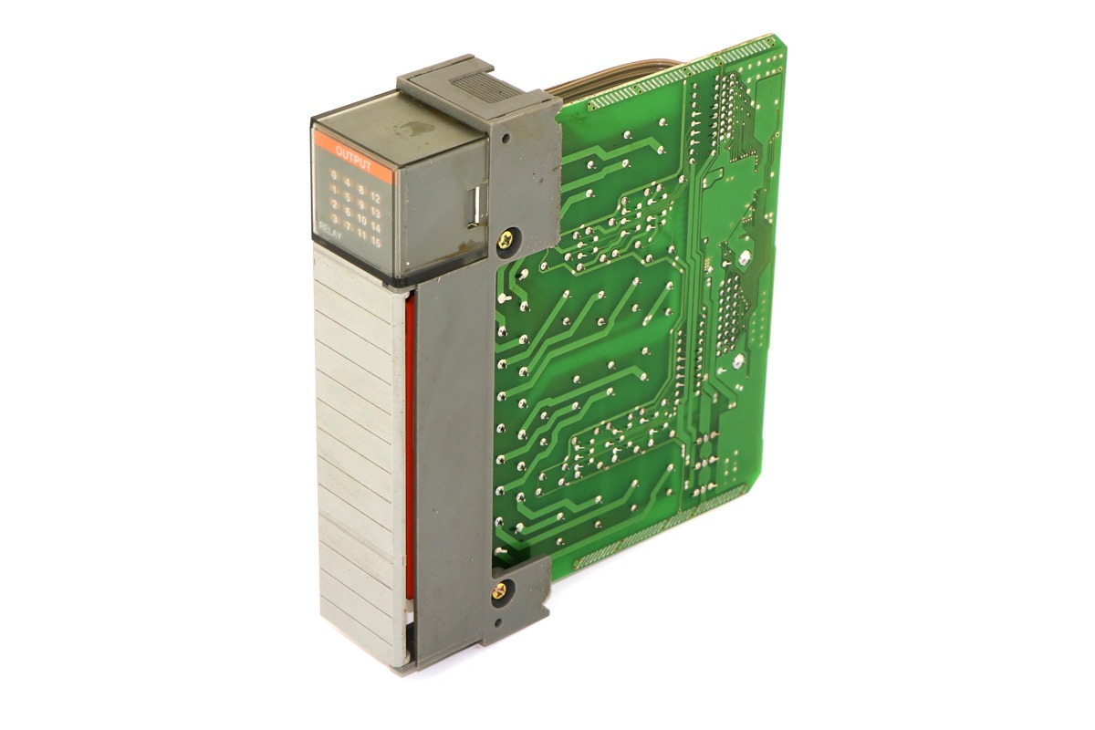 Allen-Bradley 1746-OW16 SLC 500 16 Point Relay Output Module | Reliable Digital Output Control Solution for Industrial Automation Systems