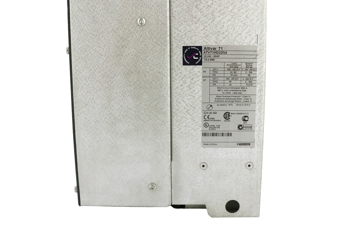 Schneider Electric ATV71HD22N4
