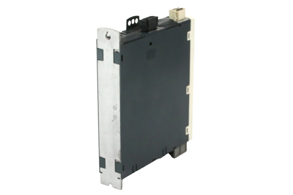 Schneider Electric LXM32AU90M2 | Lexium 32 Servo Drive Single Phase 115/230VAC 0.3–0.5kW Motion Control Unit
