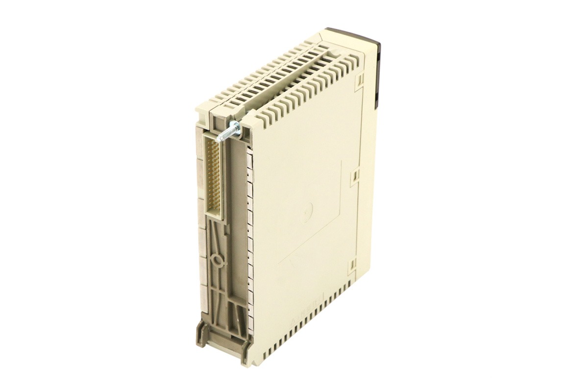 Schneider Electric TSXDSY32T2K 32-Point Discrete Output Module for Modicon Premium